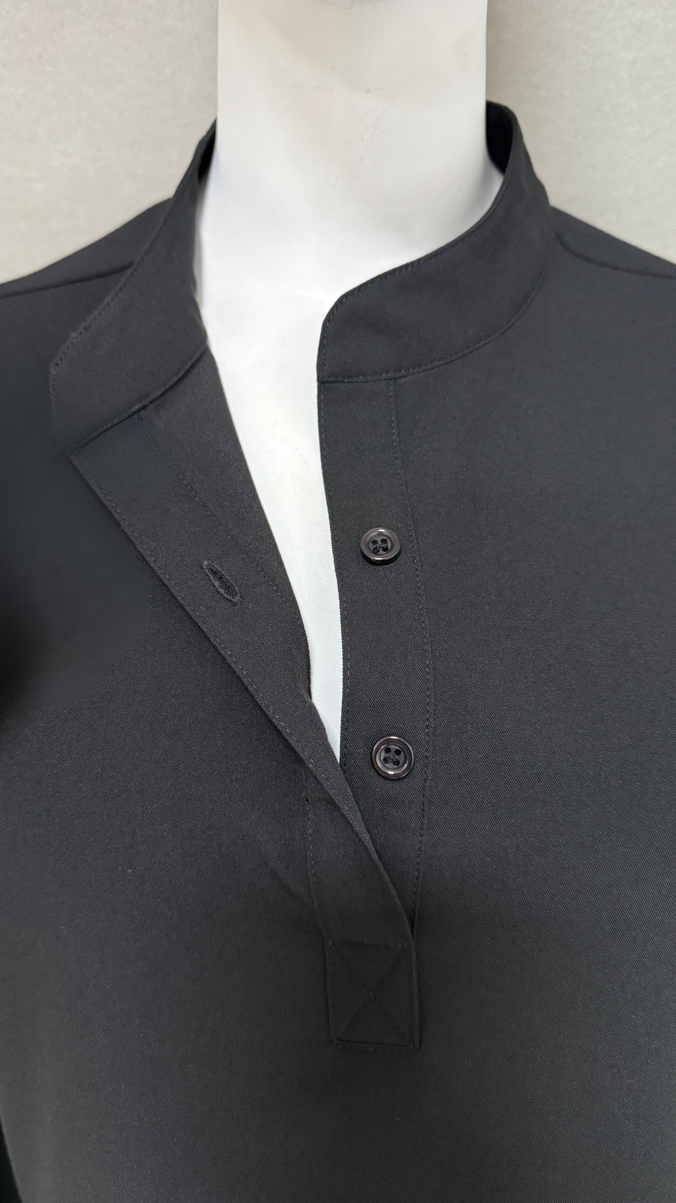 Classic Modest Scrub Top- Black